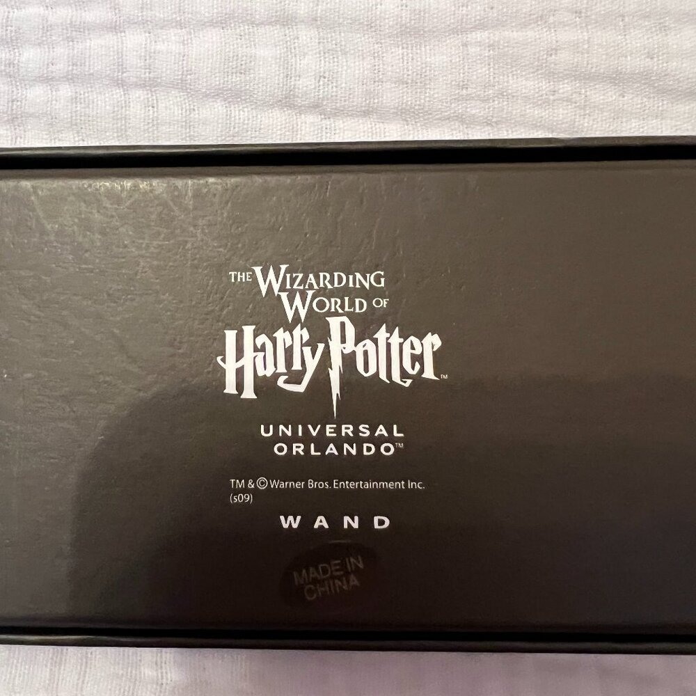 Universal Studios Harry Potter Ginny Weasley Collectible Wand in Original Box